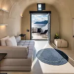Iota Monocave By Thireon Oia