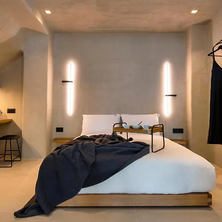 Villa Iota Monocave By Thireon