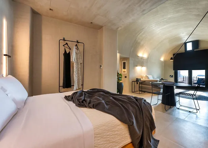 Iota Monocave By Thireon Villa Ia